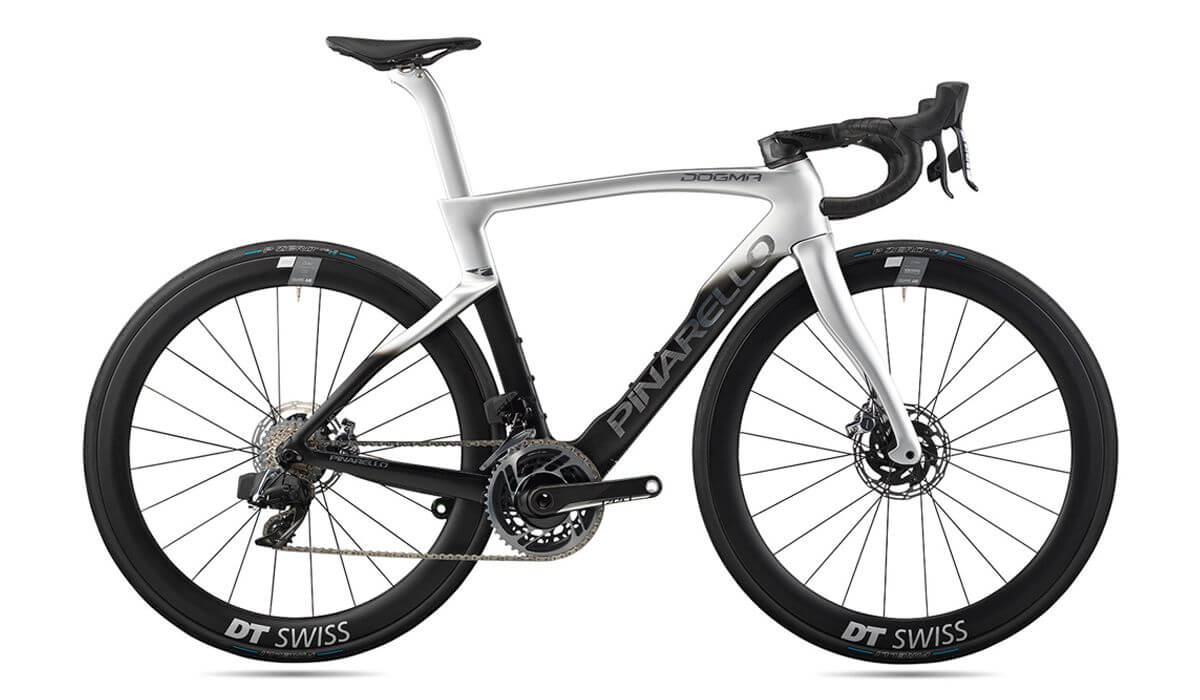 bicicleta-marca-pinarello-blanca-y-negra